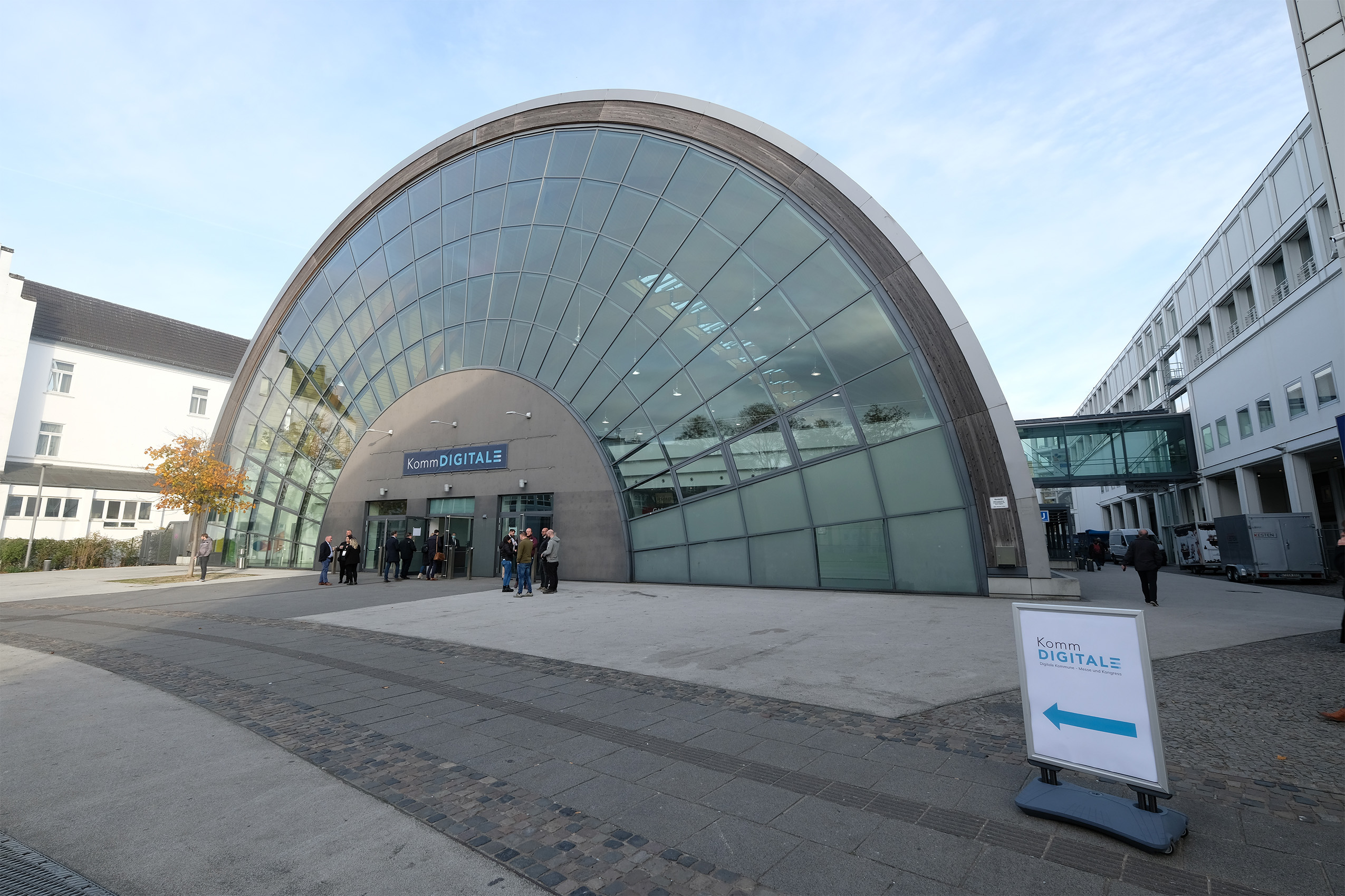 Blick auf die Stadthalle Bielefeld, in der die KommDIGITALE 2026 stattfinden wird.