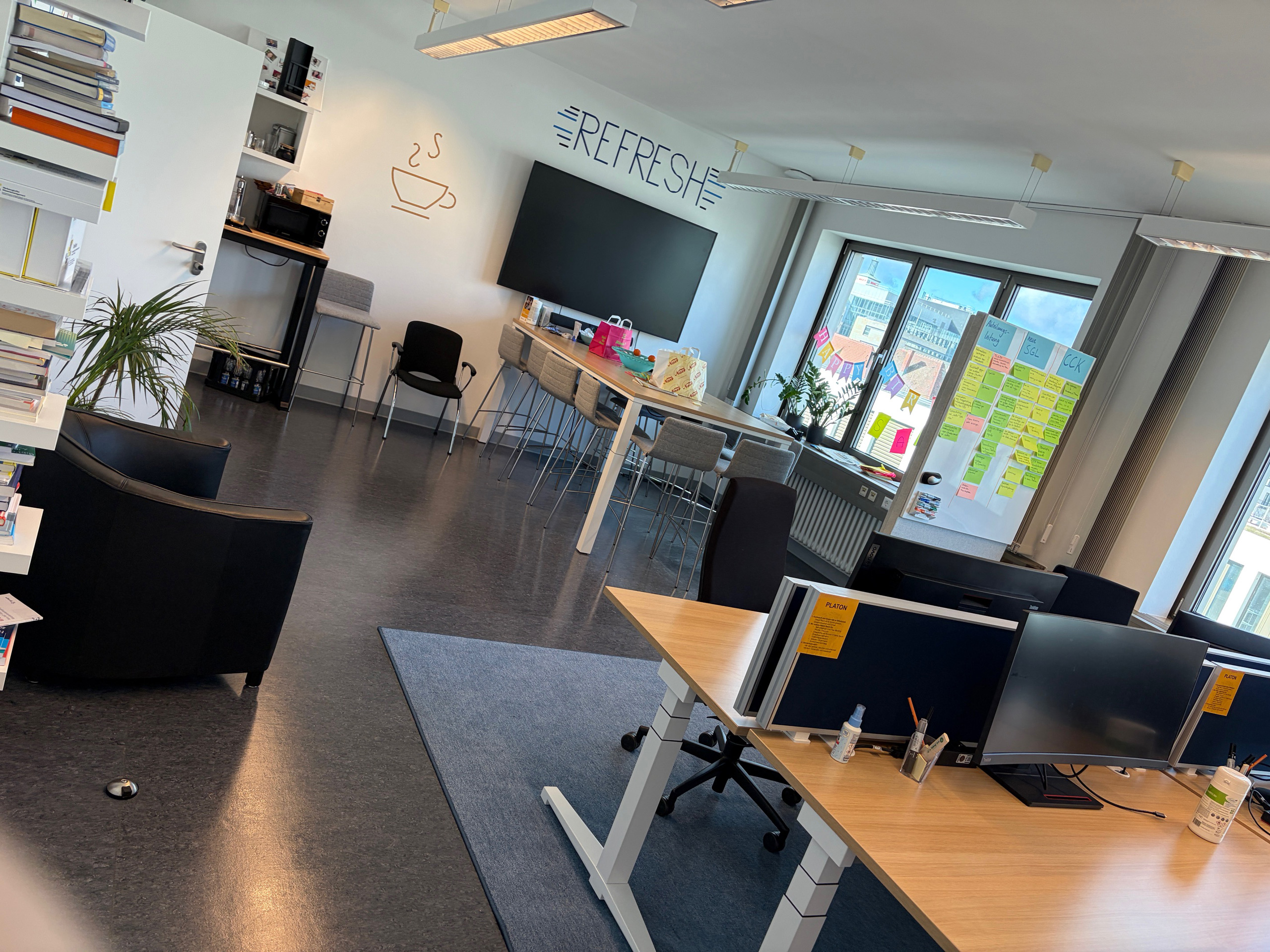 Blick in ein Büro in der Landeshauptstadt Stuttgart