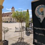 Marktplatz-mit-BeachFlag-2048x1538