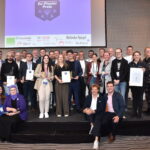 Gruppenfoto auf Bühne