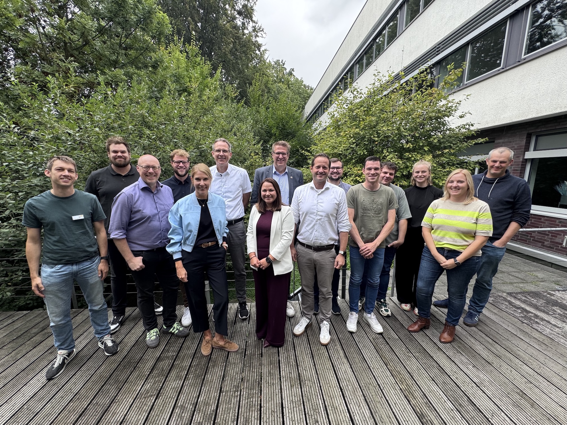Gruppenfoto mit Vertreterinnen und Vertretern der Urban Stack Community