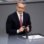 Bundesdigitalminister Karsten Wildberger bei einer Rede im Bundestag